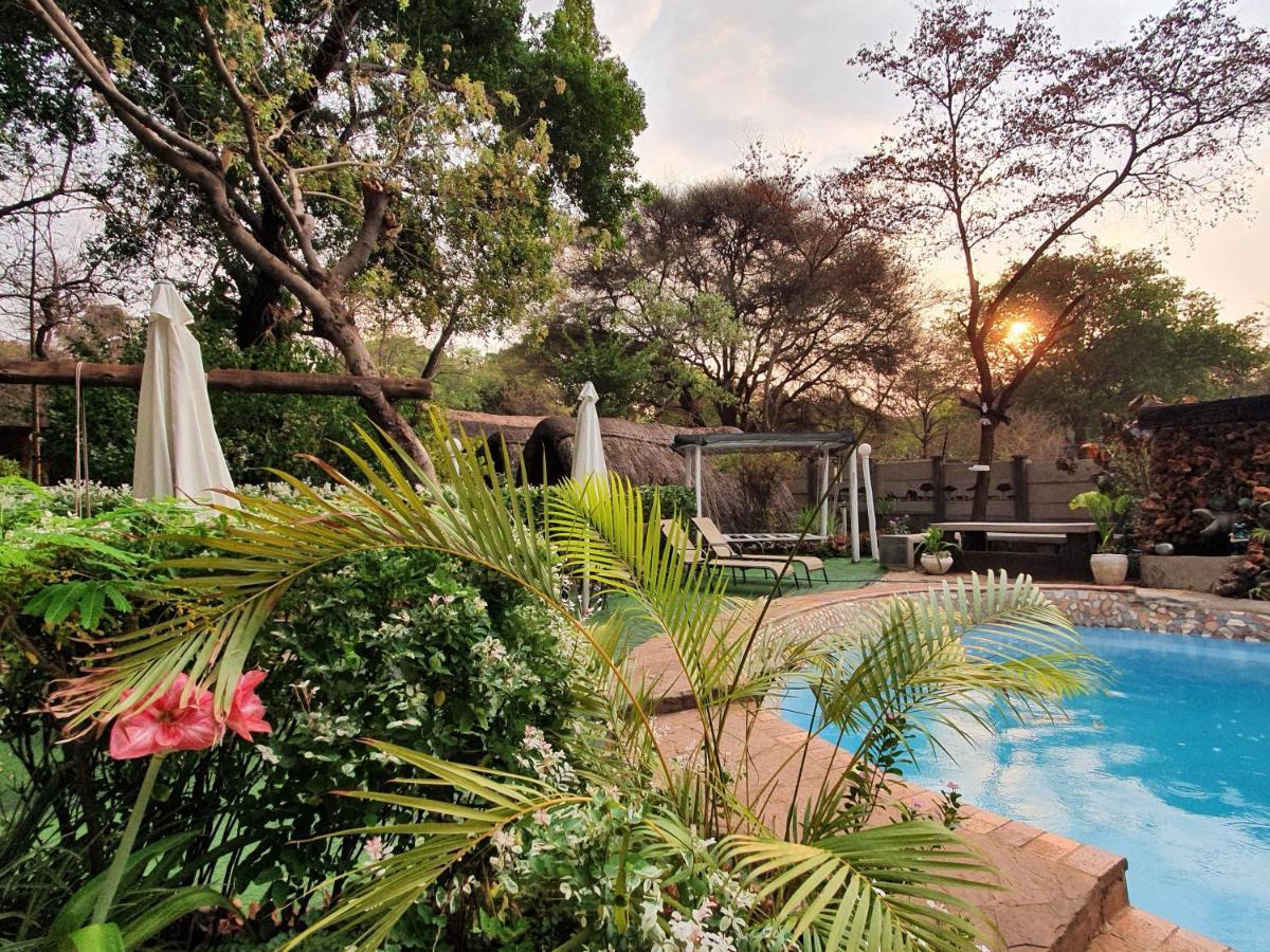 Victoria Falls Backpackers Lodge Екстериор снимка