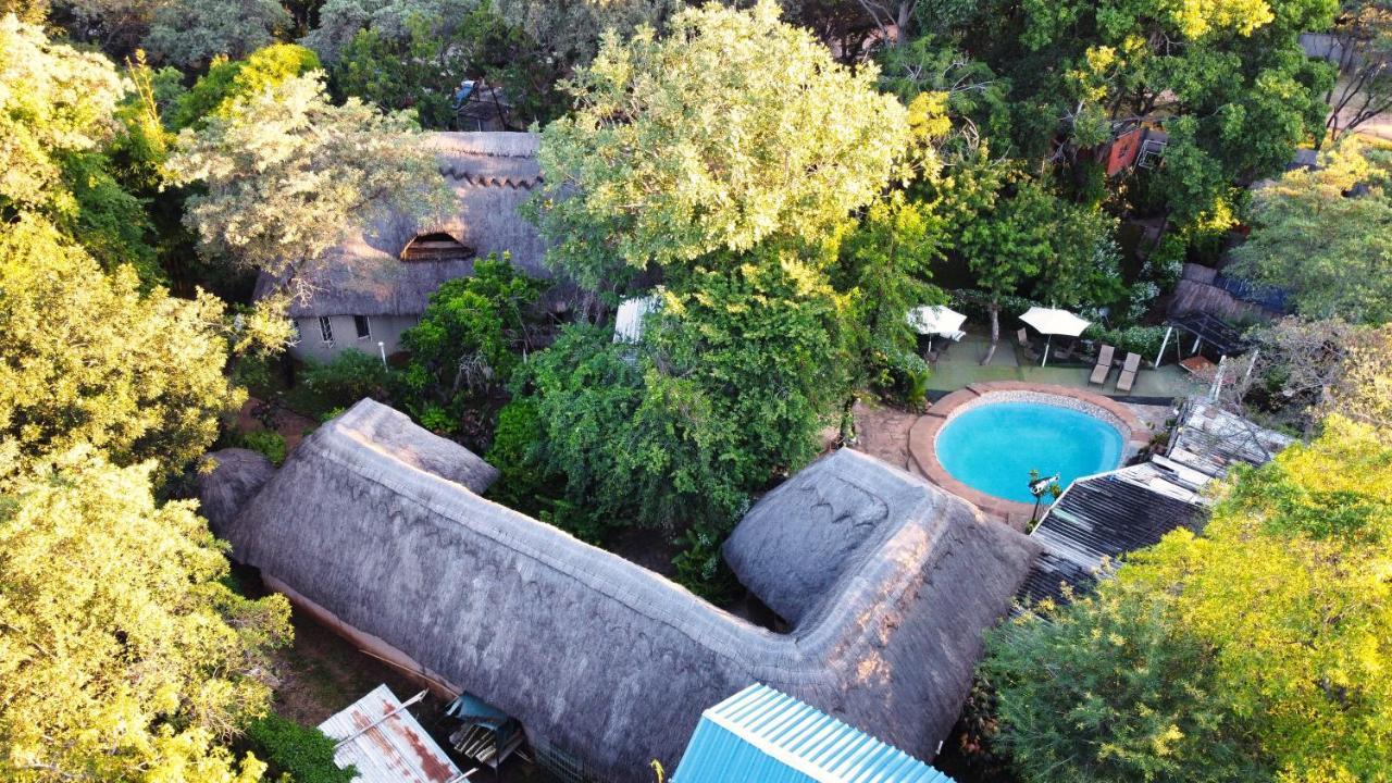 Victoria Falls Backpackers Lodge Екстериор снимка