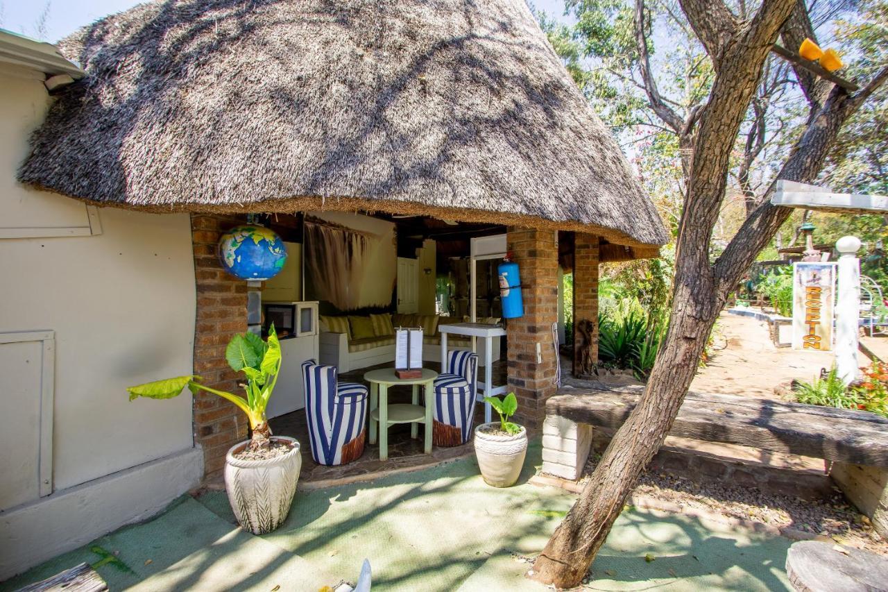 Victoria Falls Backpackers Lodge Екстериор снимка