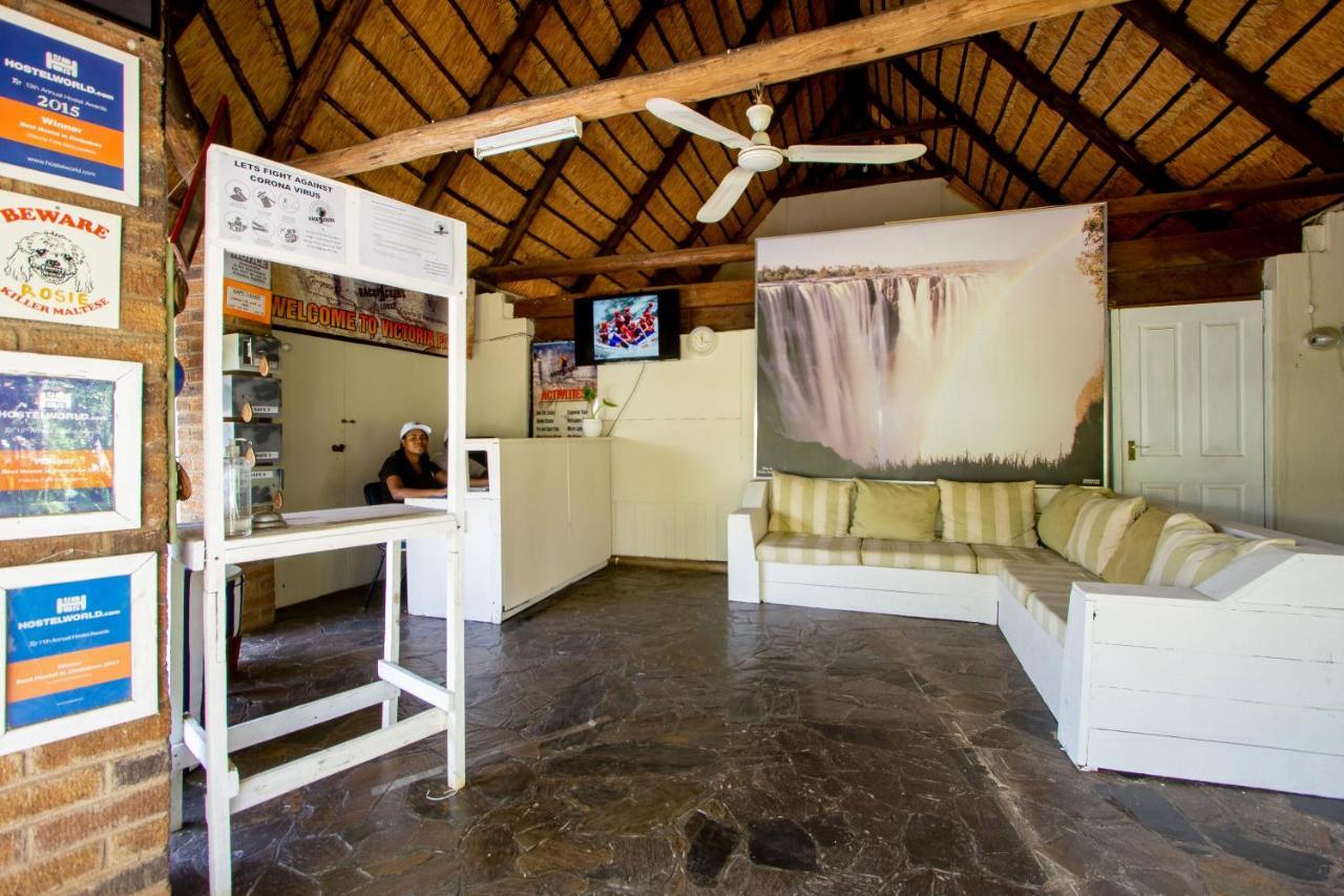 Victoria Falls Backpackers Lodge Екстериор снимка