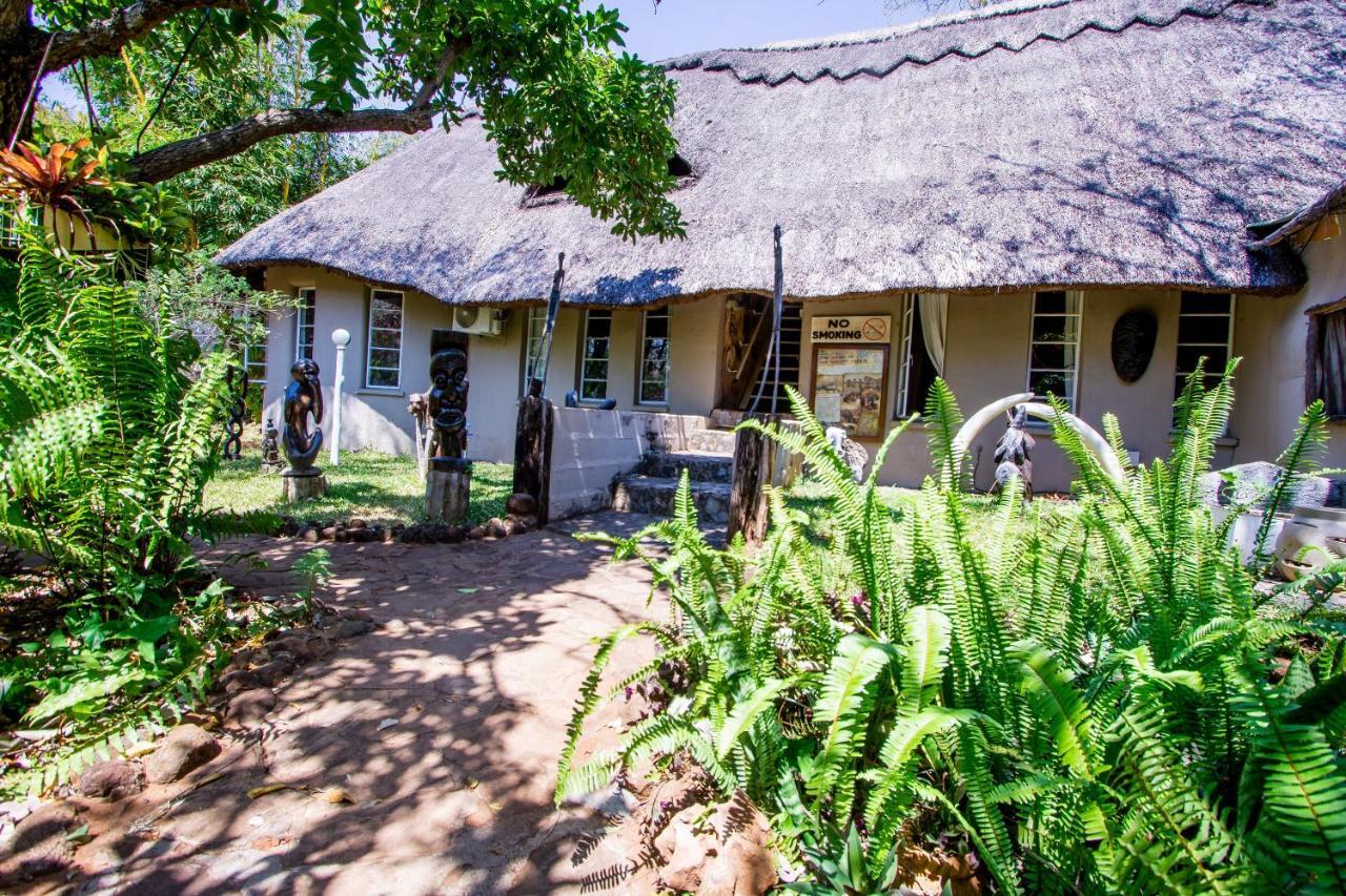 Victoria Falls Backpackers Lodge Екстериор снимка