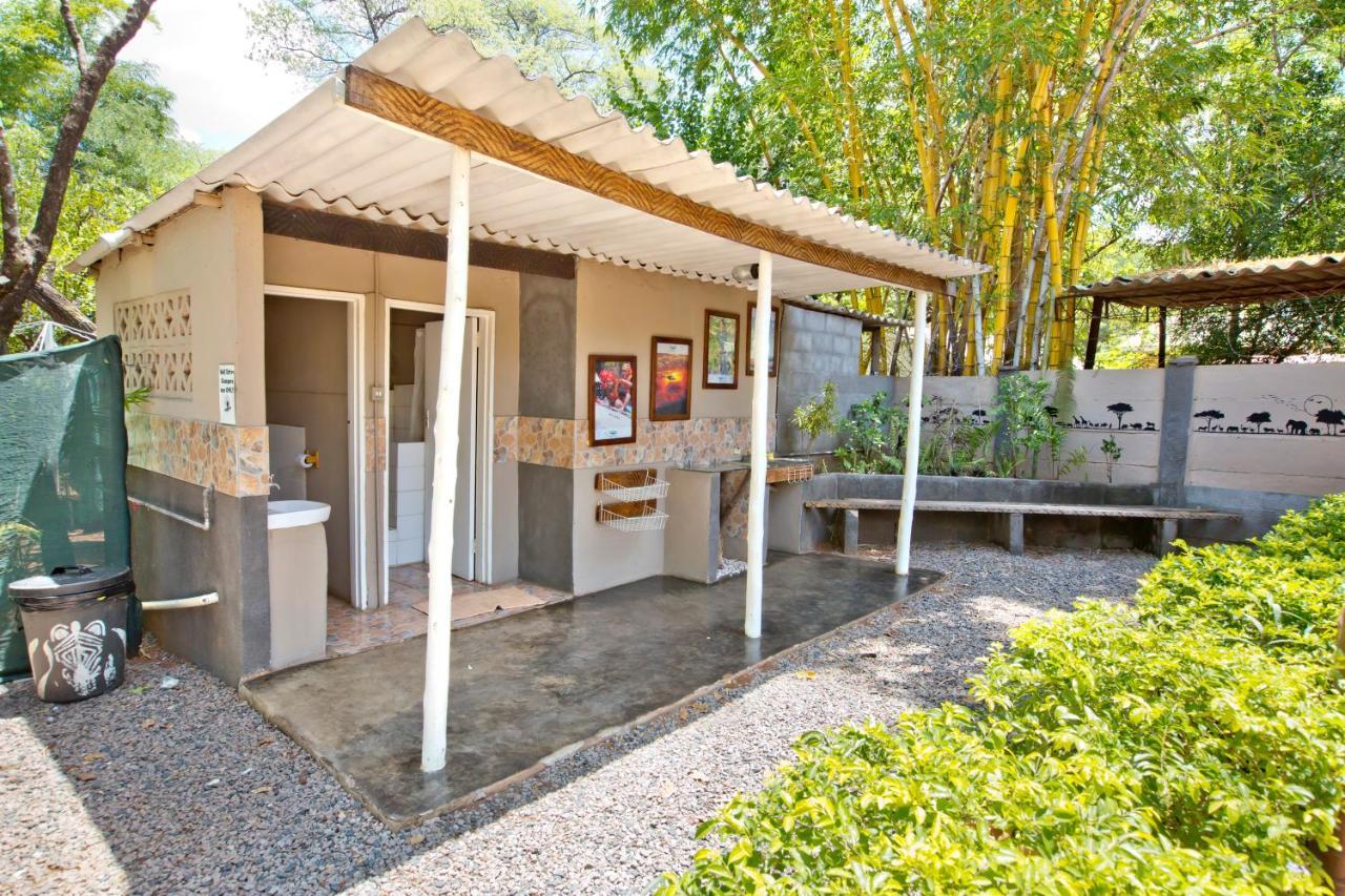 Victoria Falls Backpackers Lodge Екстериор снимка