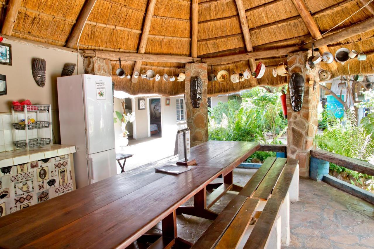 Victoria Falls Backpackers Lodge Екстериор снимка
